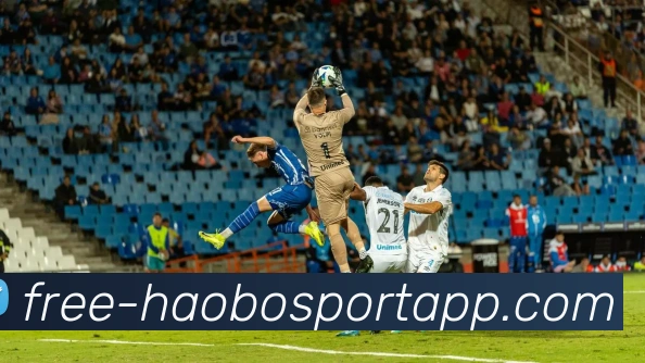 武钢体育馆足球场全新改造计划启动助力地方足球发展与社区活动繁荣